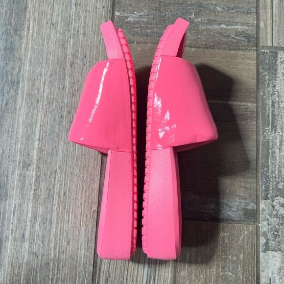 Jordan Nola Slides size 7 - Picture 6 of 10